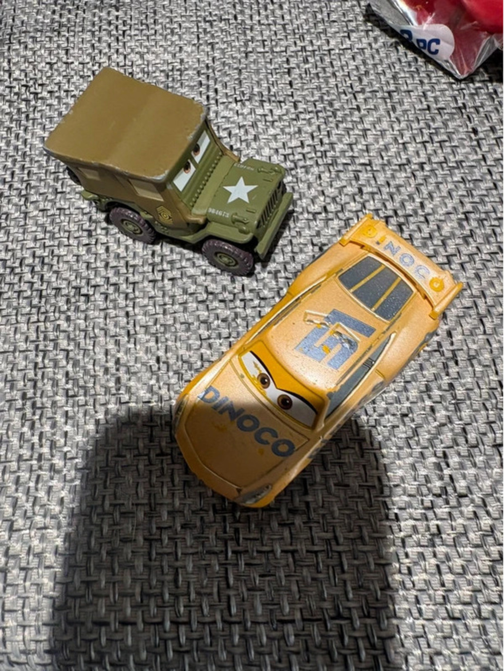 Disney Cars Pixar Dinoco Cruz Ramirez #51 & Sarge diecast toy vehicles